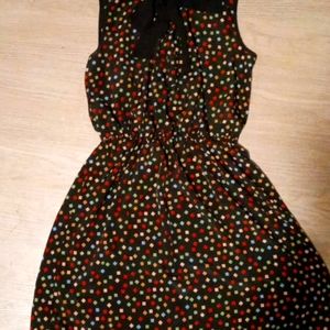 perfect condition Sheer over lay with lining Size SP Colors black multi squa